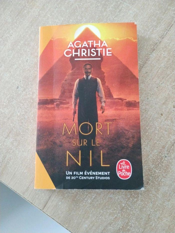 Livre mort sur le nil - photo numéro 1