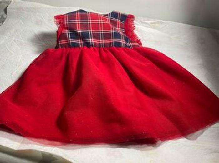 Robe bébé fille pour les fêtes - photo numéro 2