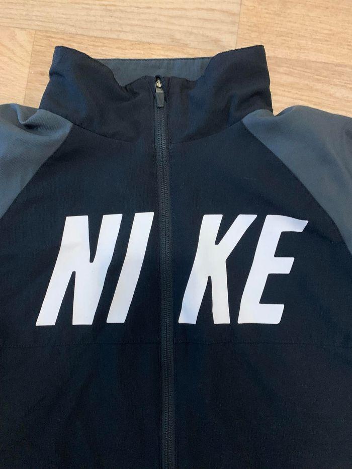 Veste Nike 12 -14 ans - photo numéro 1