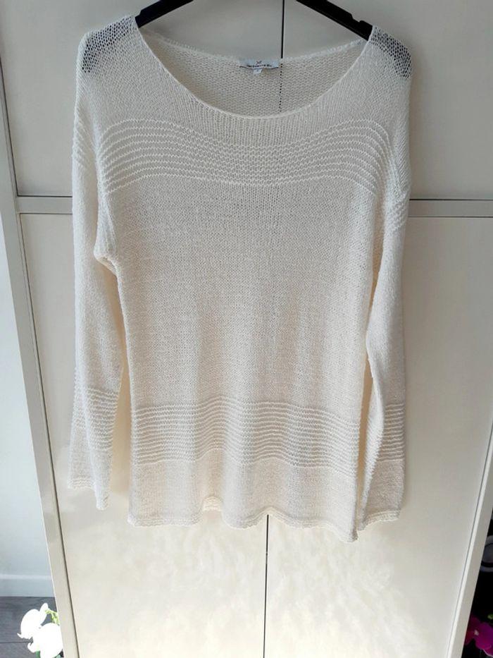 Joli pull long blanc ecru tout doux. T38.  En excellent état. - photo numéro 4