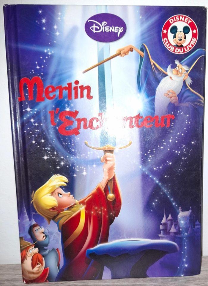 Livre Disney merlin l enchanteur - photo numéro 1