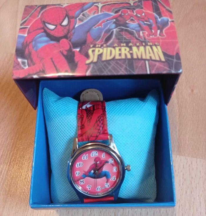 Coffret Montre spiderman Rouge - photo numéro 1