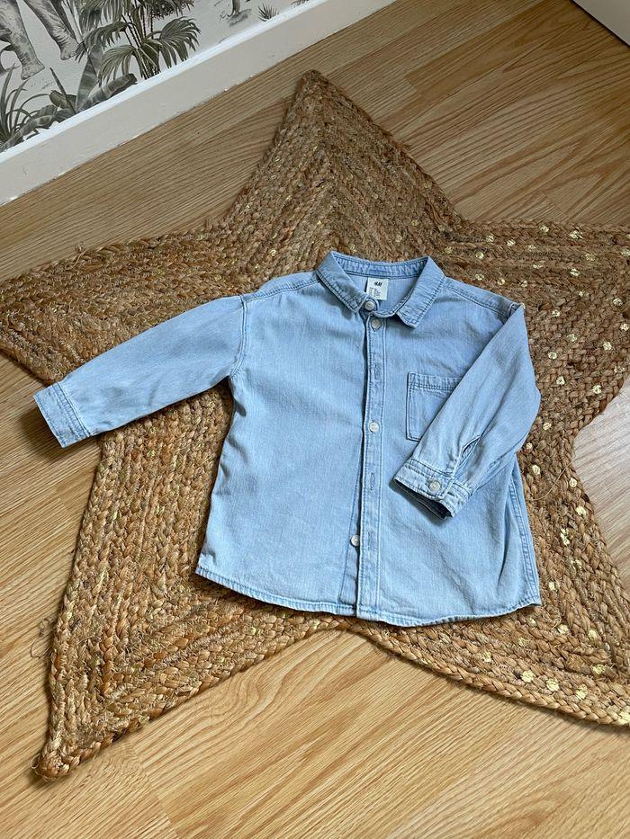 Chemise en Jean H&M garçon 18 mois - photo numéro 1