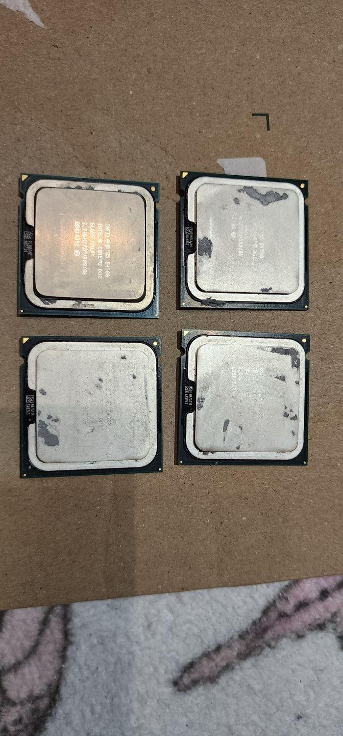 Lot de 4 CPU PROCESSEUR INTEL CORE 2 DUO E4500 2.20GHZ SLA95 LGA775 2MO - photo numéro 1