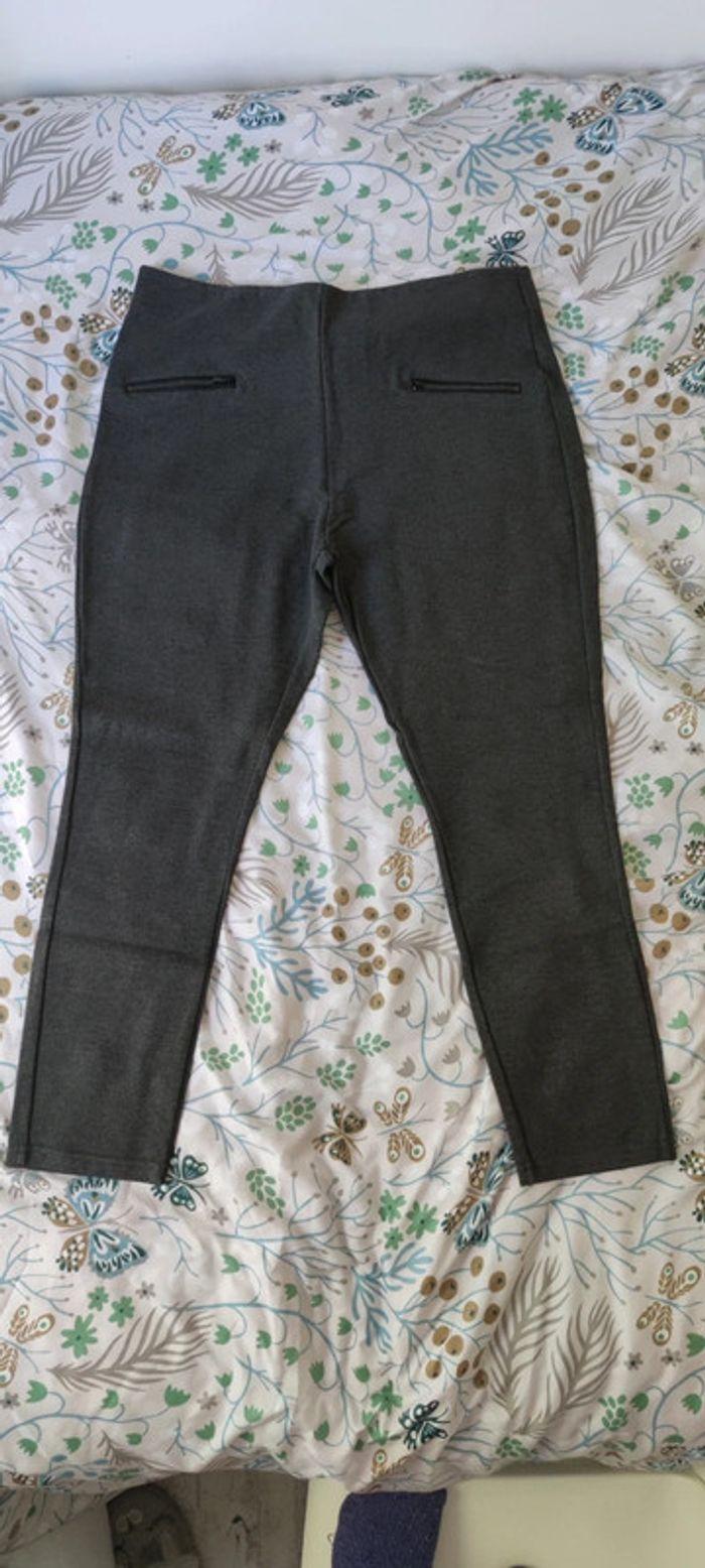 Pantalon près du corps gris à fausses poches - photo numéro 2