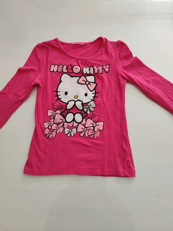 T.shirt Hello Kitty - photo numéro 1