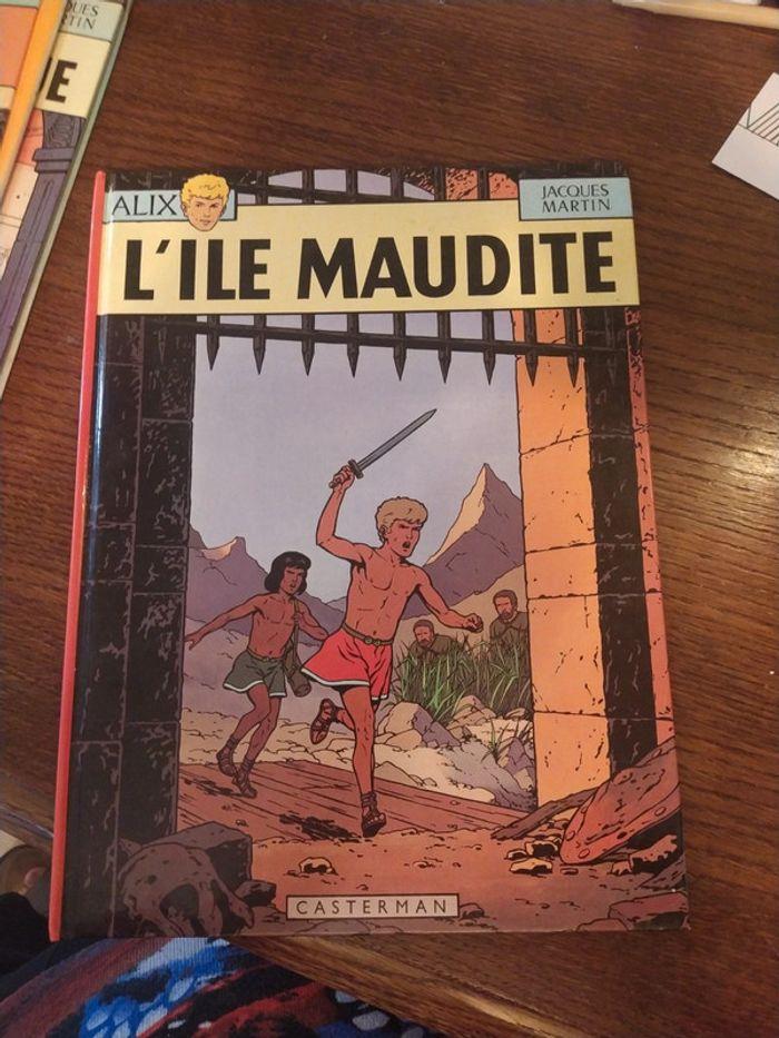 Alix, tome 3 - L'Île maudite

Par Jacques Martin - photo numéro 1