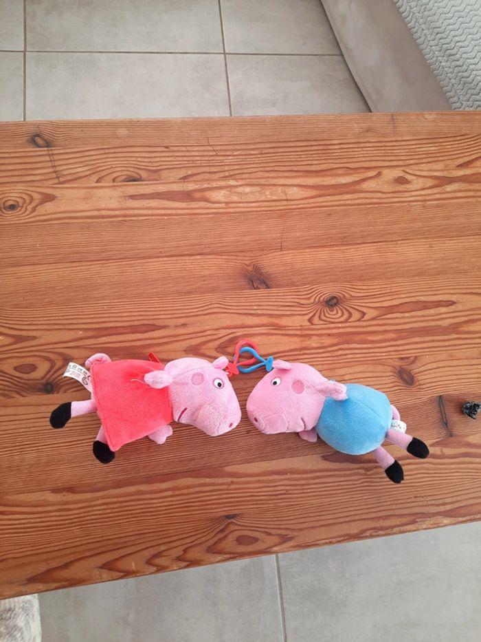 Lot peluches peppa pig et georges - photo numéro 3