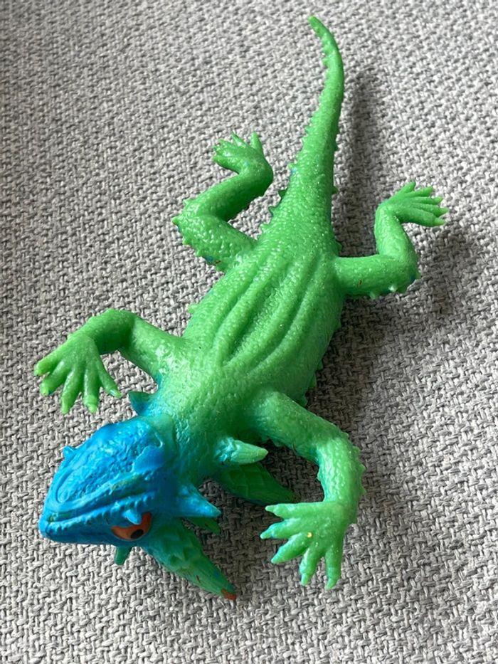 Lot de 2 jouets squishy 1 lézard vert/bleu + 1 arraignée marron - photo numéro 7