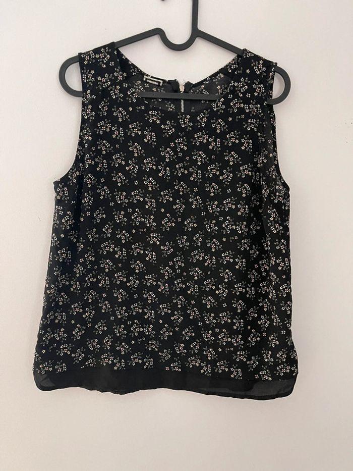 Blouse sans manches noir à fleurs - photo numéro 1