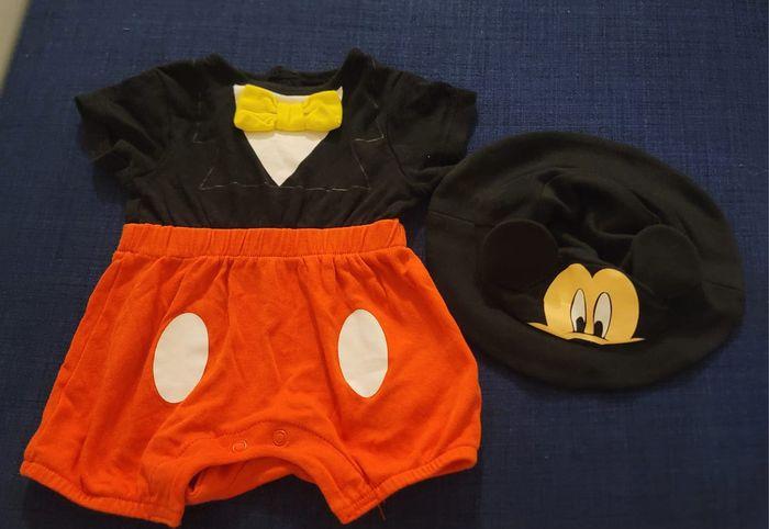 Costume de Mickey Mouse pour bébé