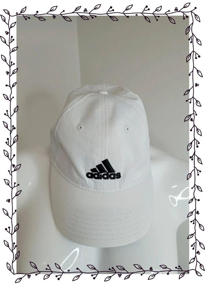 Belle casquette Adidas femme TU - photo numéro 1