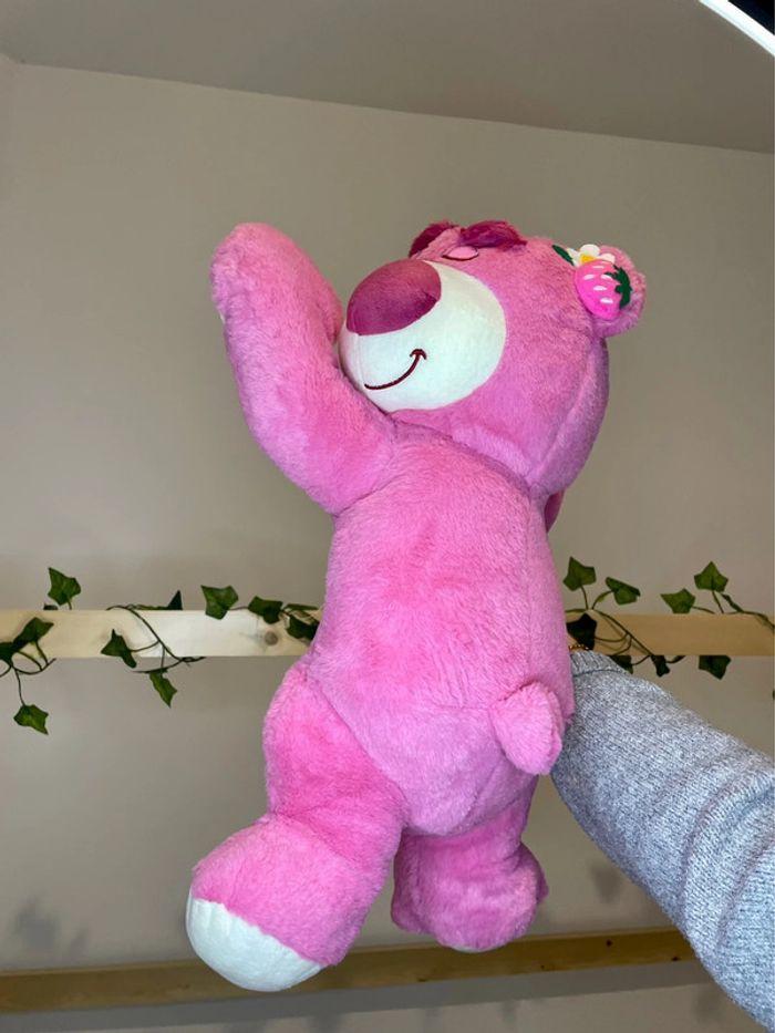 Peluche Lotso Toy Story grande taille - photo numéro 11