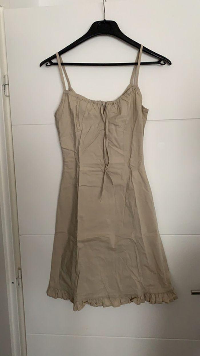 Robe d’été beige taille 36 - photo numéro 1