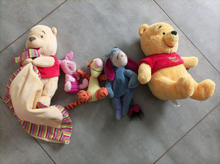 Lot peluches: Winnie, bourriquet, porcinet, tigrou