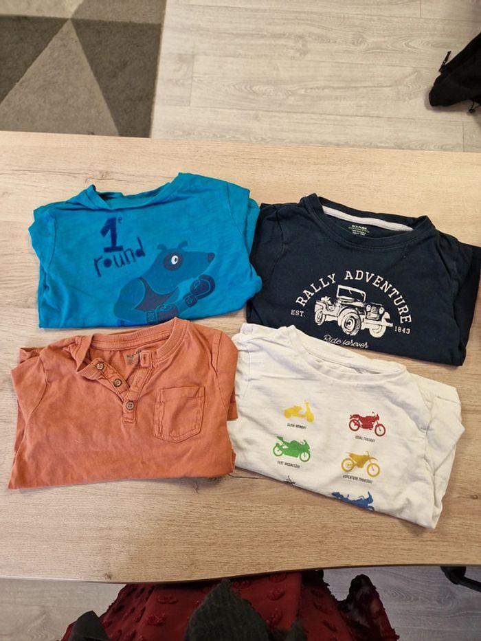 lot 4 t shirts manches longues 4 ans - photo numéro 1