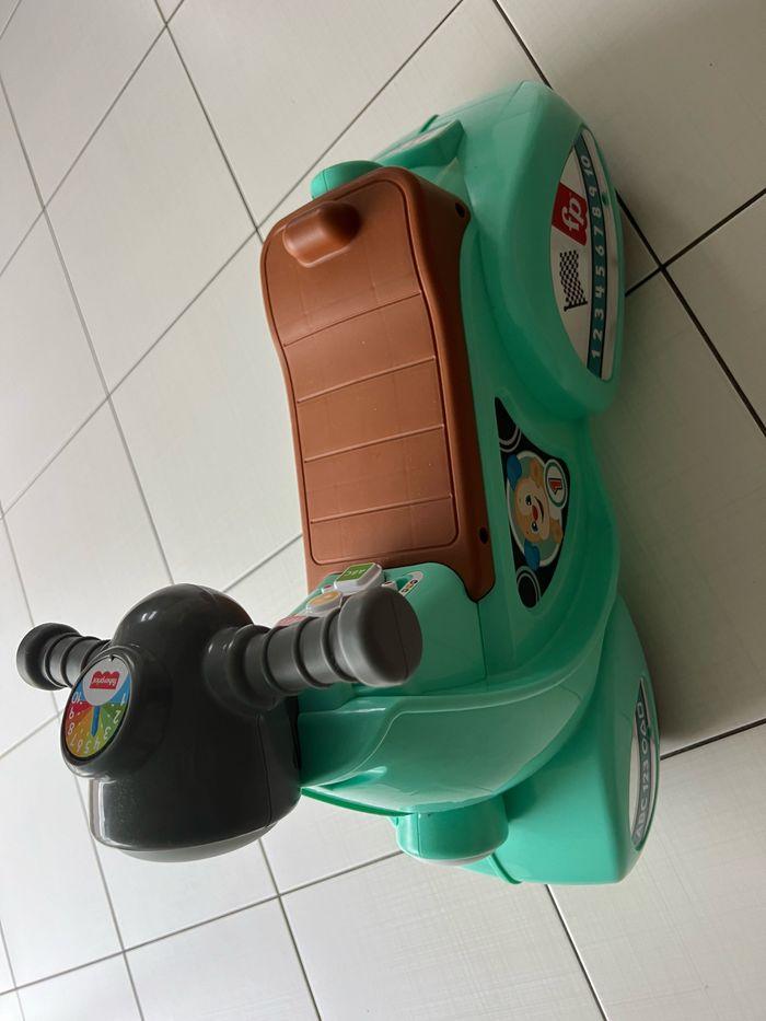 Scooter d’éveil Fisher Price - photo numéro 4