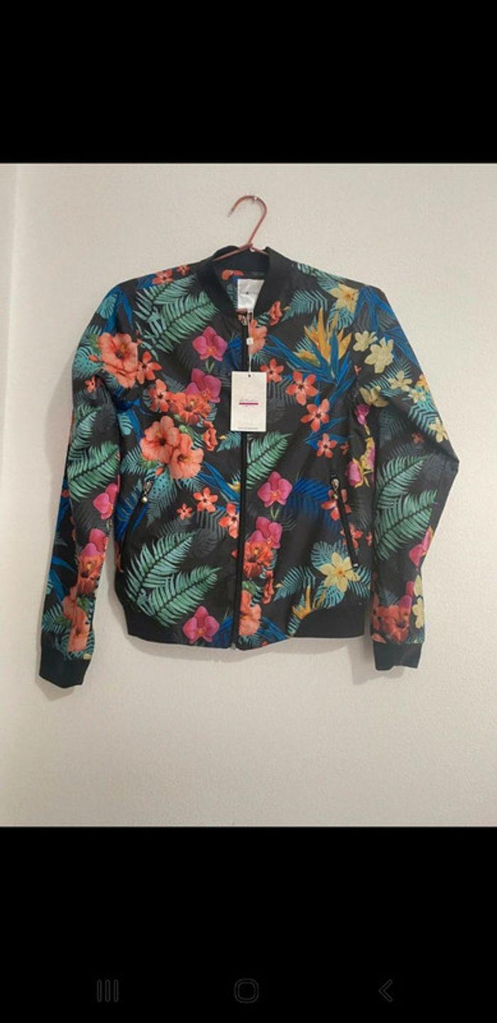 Veste style bomber fleur - photo numéro 1