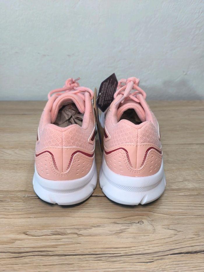 Baskets Asics jolt 3 rose et blanche pointure 39,5 neuves avec boite - photo numéro 10