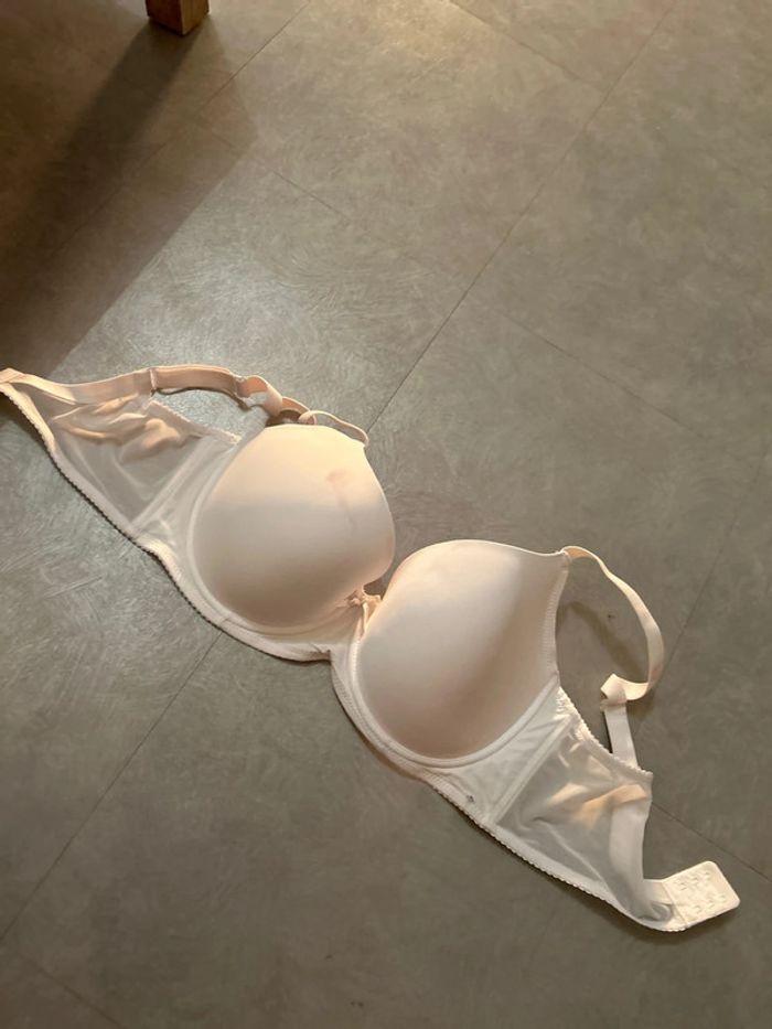 Soutien-gorge - photo numéro 2