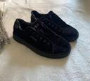 • Superbe Baskets Fila en velours noir (Vendu sans lacets) •