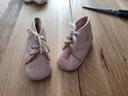 Chaussures en cuir rose pâle