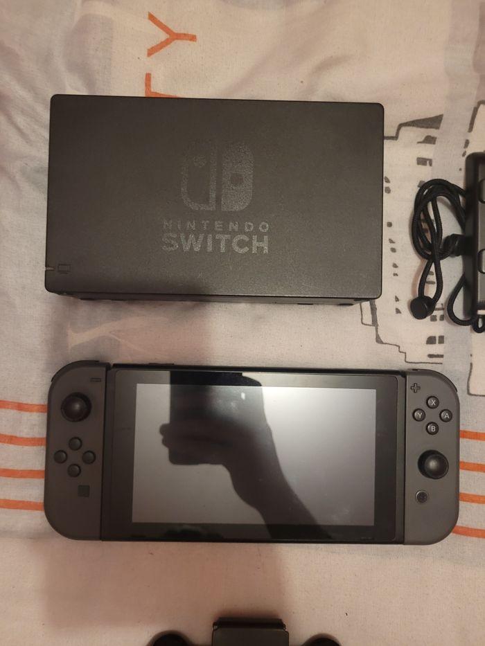 Nintendo Switch v1 - photo numéro 3