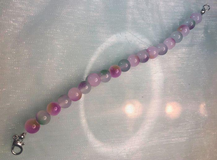 Bracelet avec perles en verre 8mm – Rose et Violet - photo numéro 3