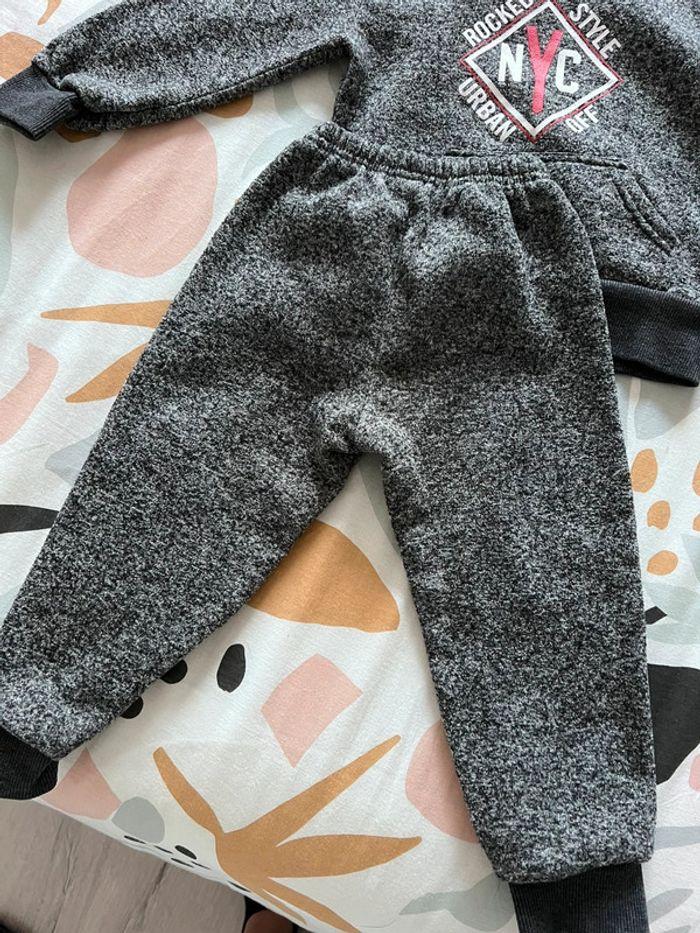 Ensemble sweat et jogging enfant taille 3 ans - photo numéro 4