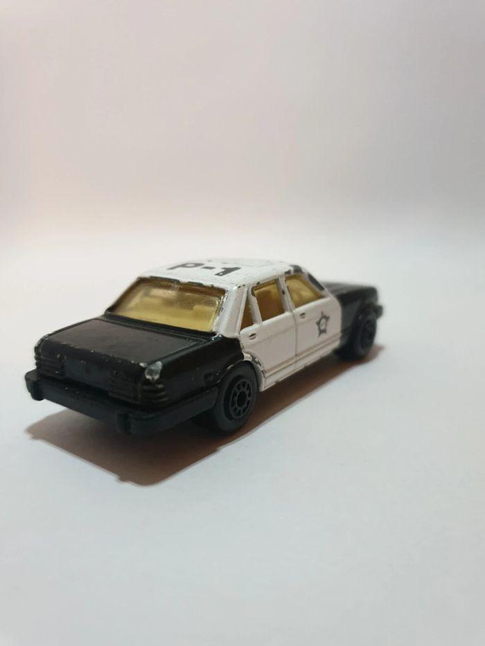 MC Toy Ford Granada 2.8 GL - 1/64 - photo numéro 6