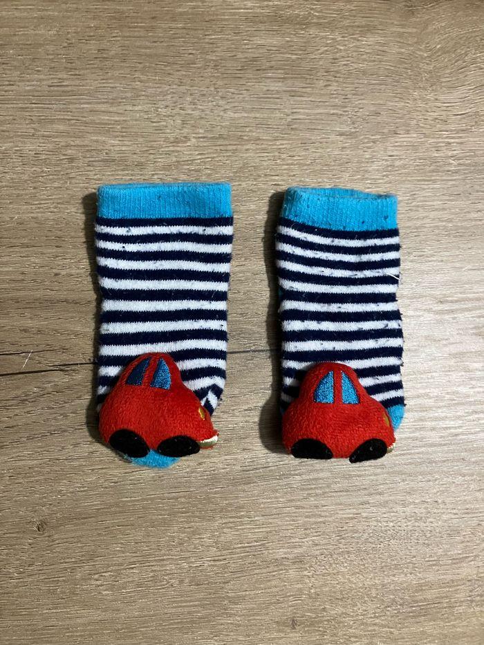 Chaussettes hochet 6-12 mois 🚗 - photo numéro 1