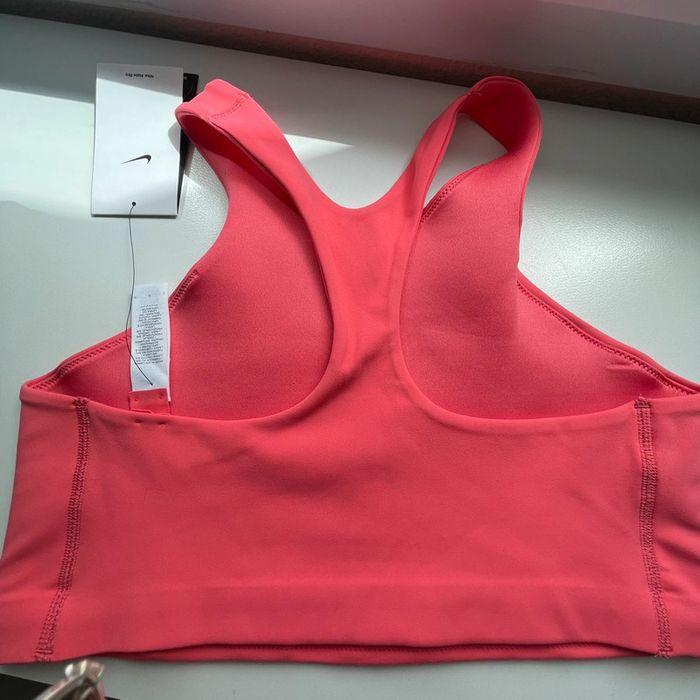 Brassière Nike rose neuve - photo numéro 3