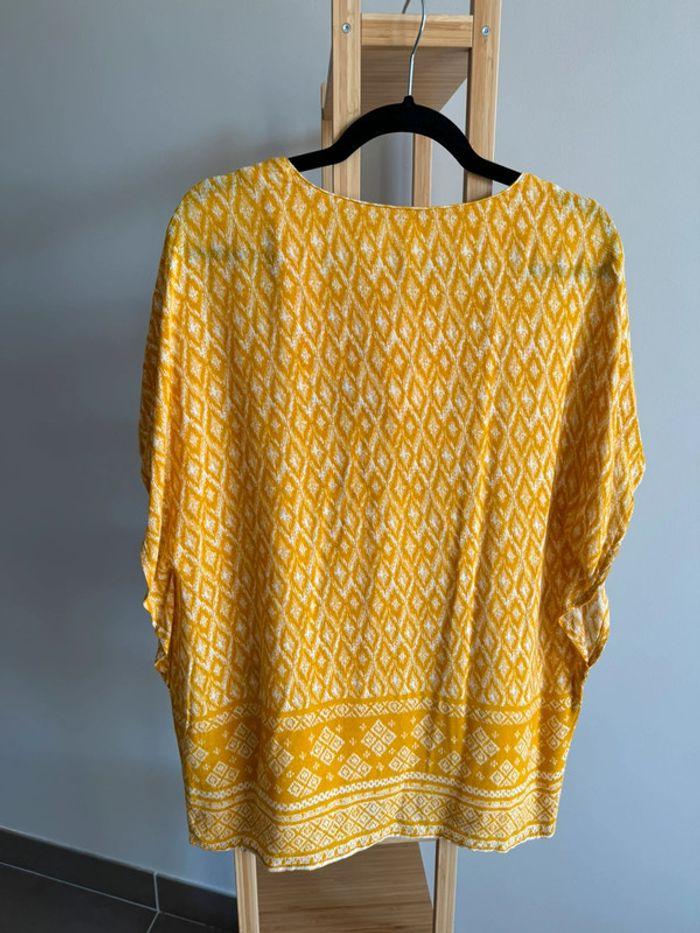 Top poncho Gémo motifs jaunes Taille 42 - photo numéro 6