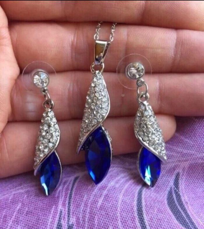 🌹Ensemble Bijoux Collier Pendentif Paires Boucles D’oreilles Pendants Cristal Bleu Royale - photo numéro 1