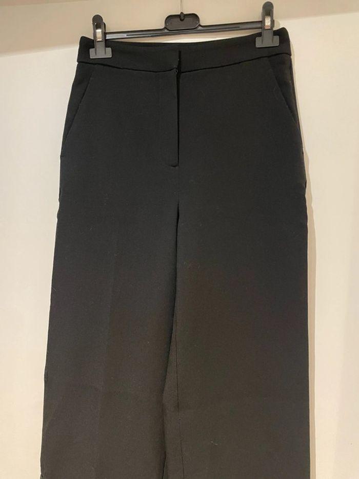 Pantalon court habillé noir jambes large coupe 7/8 bas gros revers H&M taille 34 - photo numéro 4