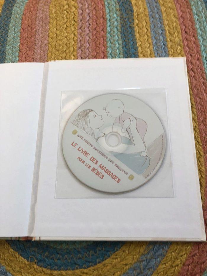 Livre massages bébés Neuf avec CD - photo numéro 4