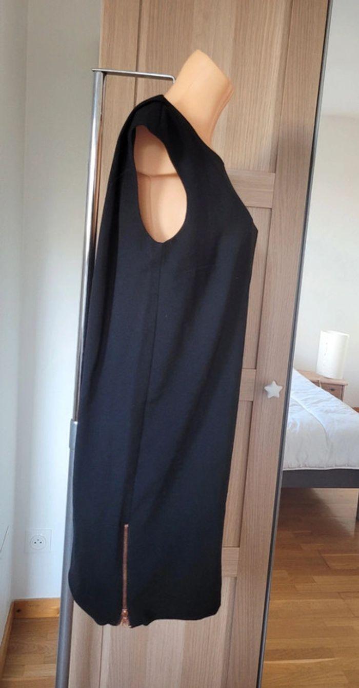 Robe noire taille 36 - photo numéro 2