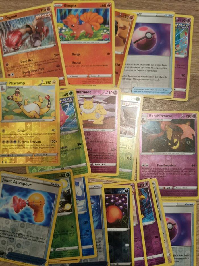 Lot de 20 cartes Pokémon Reverse Evolution Céleste sans double.