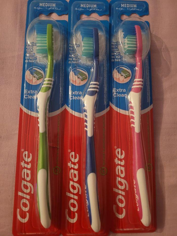 Lot de 3 brosse a dent colgatee (1)