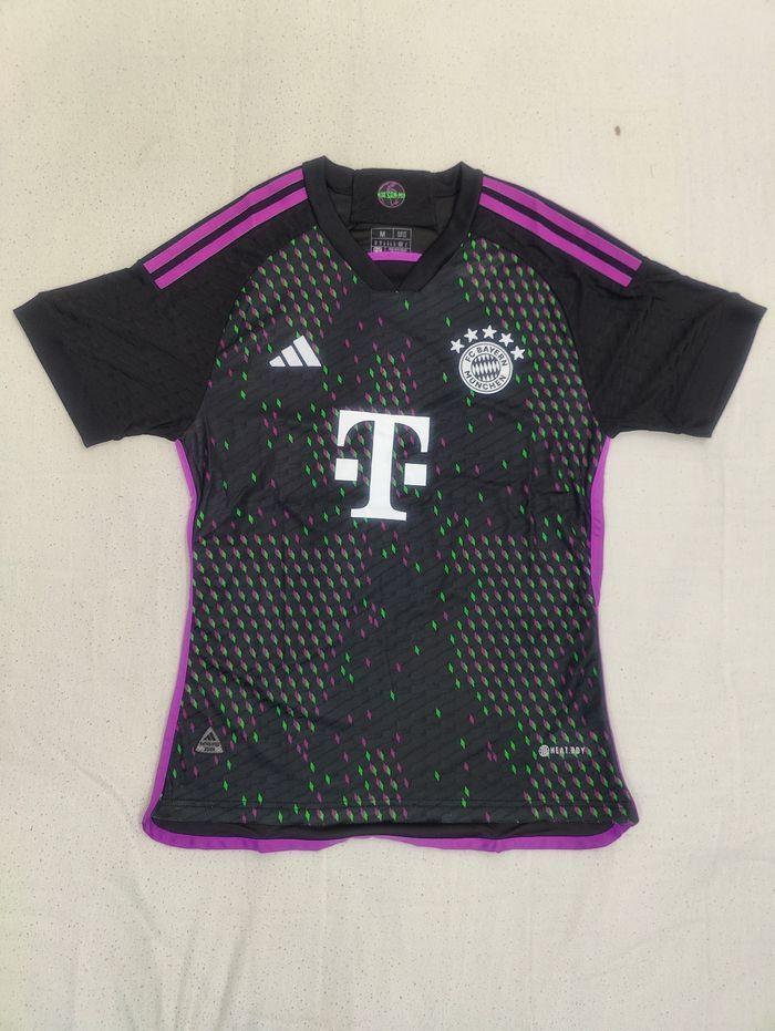 Maillot Bayern 23-24 - photo numéro 2