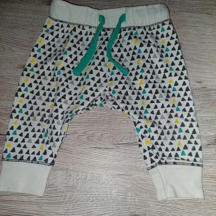 Très jolie pantalon  bébé