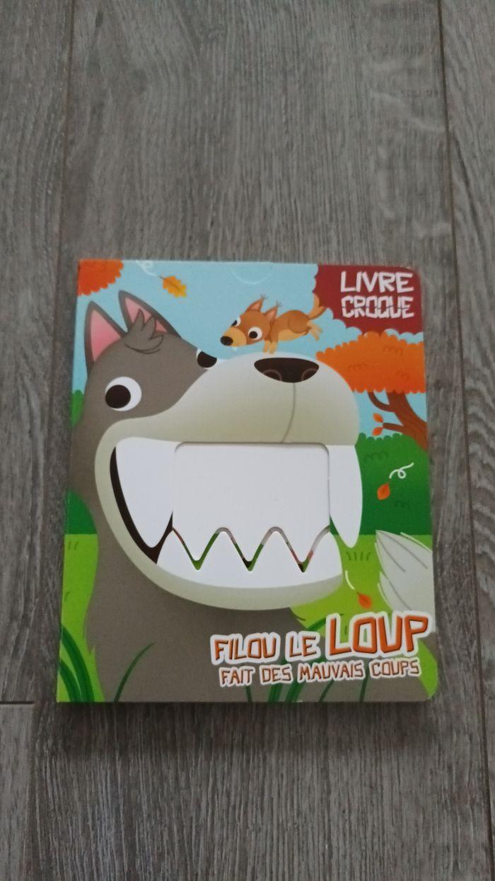 Livre Croque filou le loup - photo numéro 1