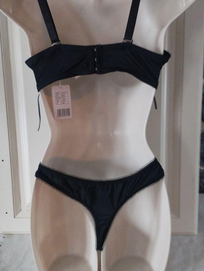 Ensemble lingerie neuf 90D L pour le tanga - photo numéro 4