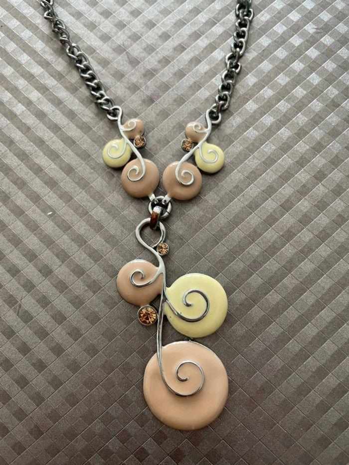 Collier ton beige - photo numéro 2