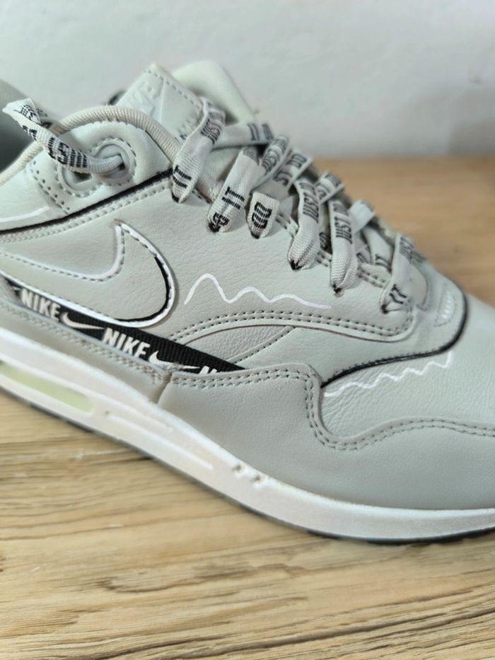 Baskets Nike air Max 1 light silver pointure 40.5 neuves avec boîte - photo numéro 12