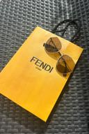 Lunette de soleil Fendi avec facture