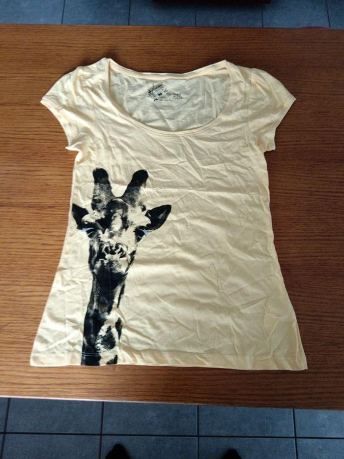 T-shirt giraffe - photo numéro 1