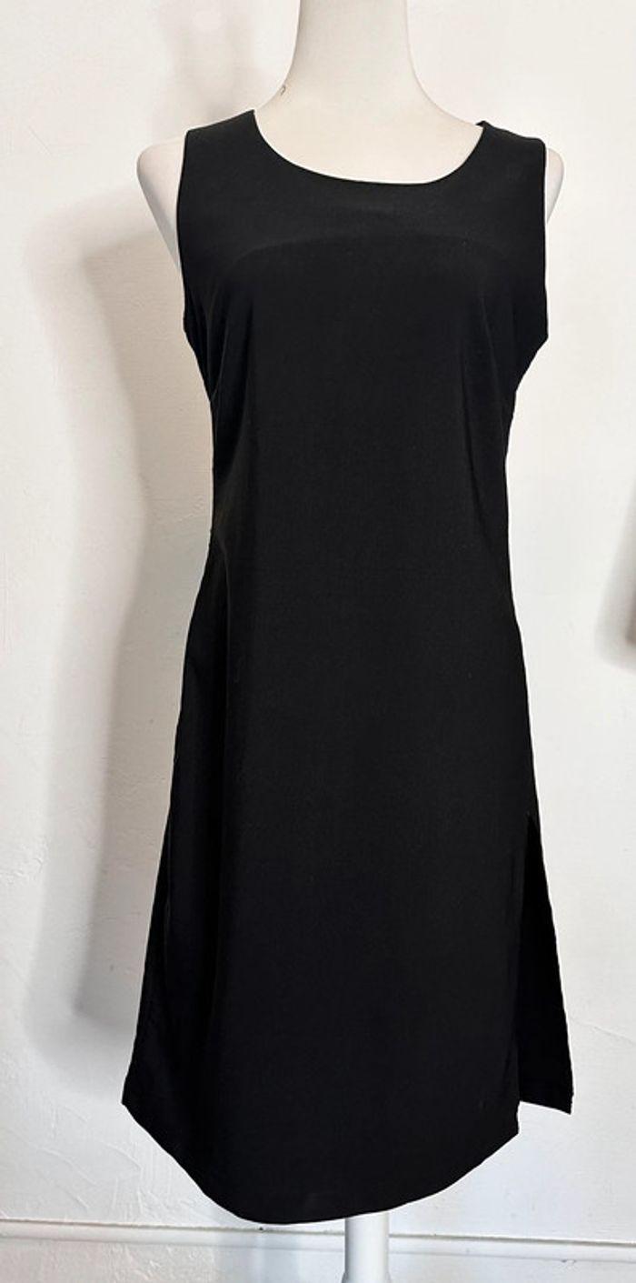 Robe noire droite fendue coté Biche de Bere taille 40 - photo numéro 1