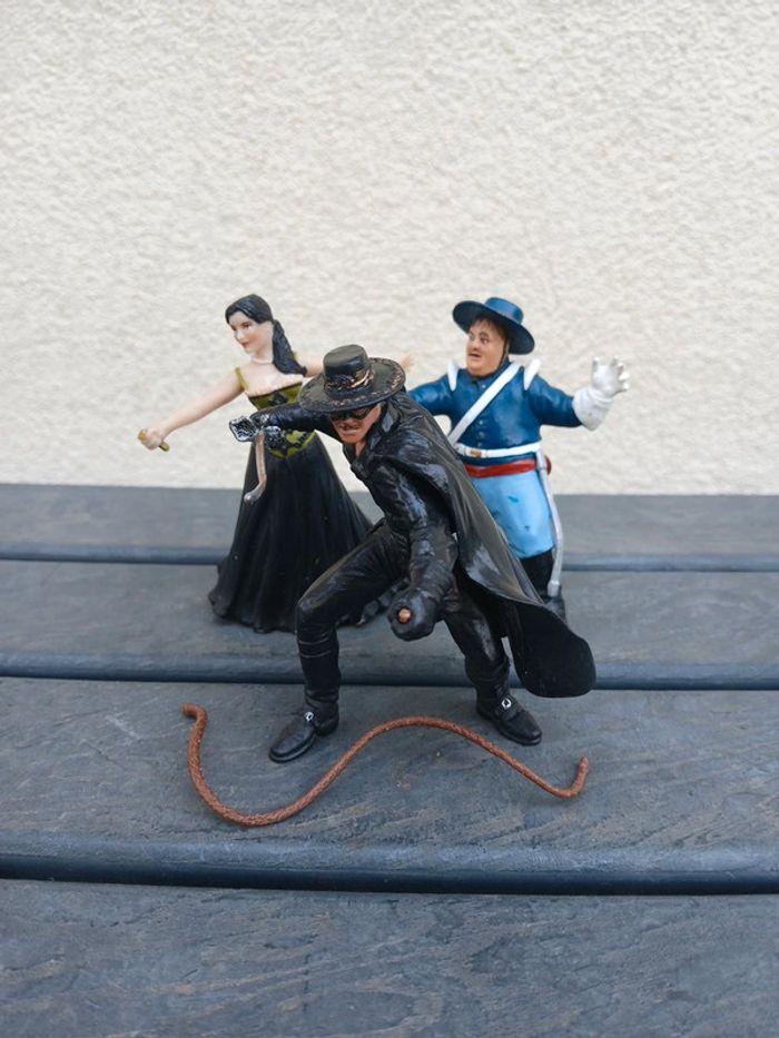 Lot figurine zorro - photo numéro 1