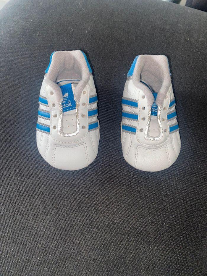 Baskets adidas bebe